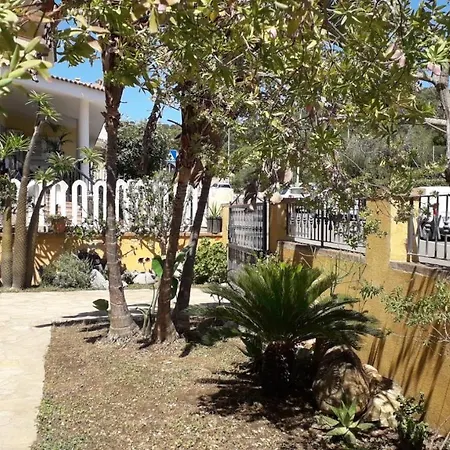 Вилла Villa Giardino Relax Вилласимиус